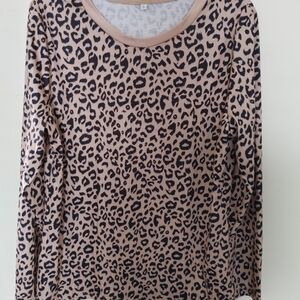 Leopard Print Long Sleeve Top
